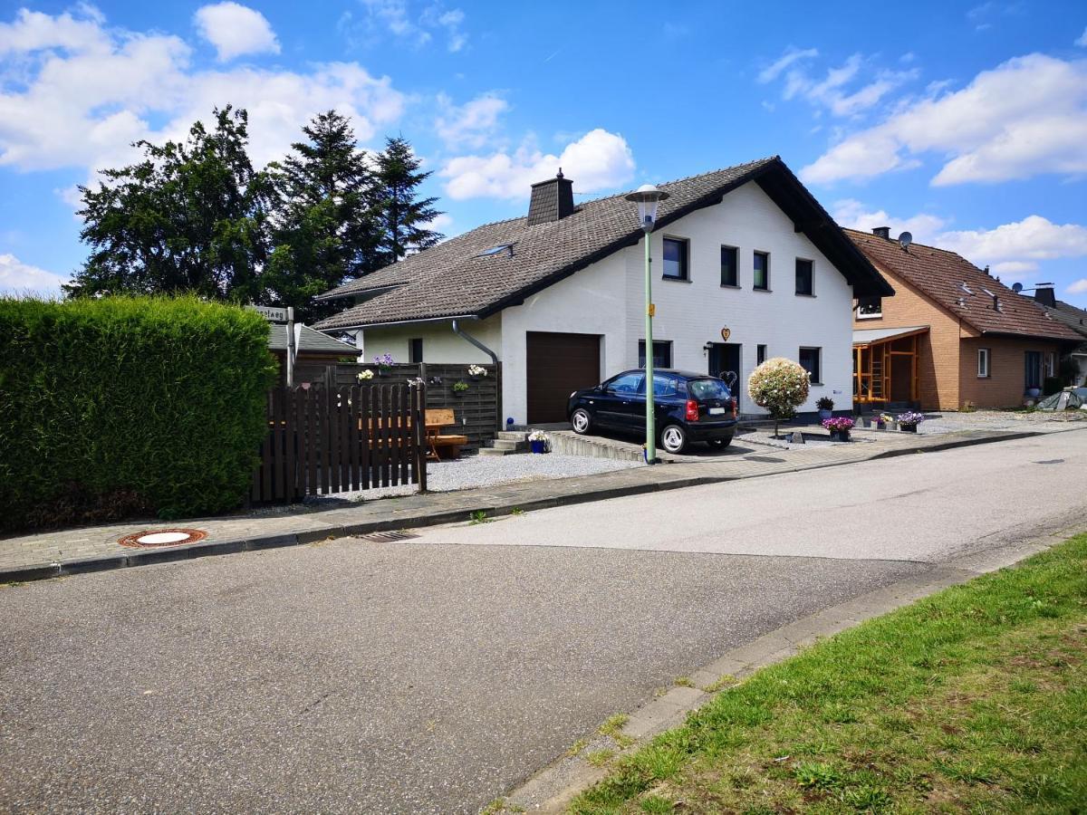 Ferienwohnung "In De Uehl" Hurtgenwald Exterior photo